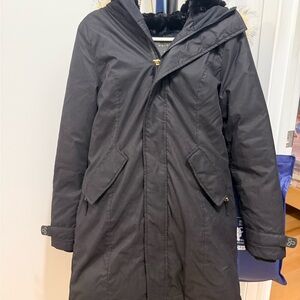 Aritzia summit parka XS